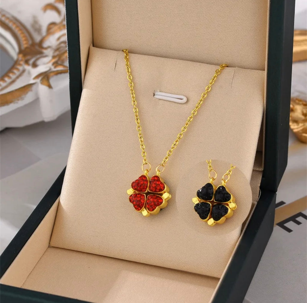 Collier trèfle infini