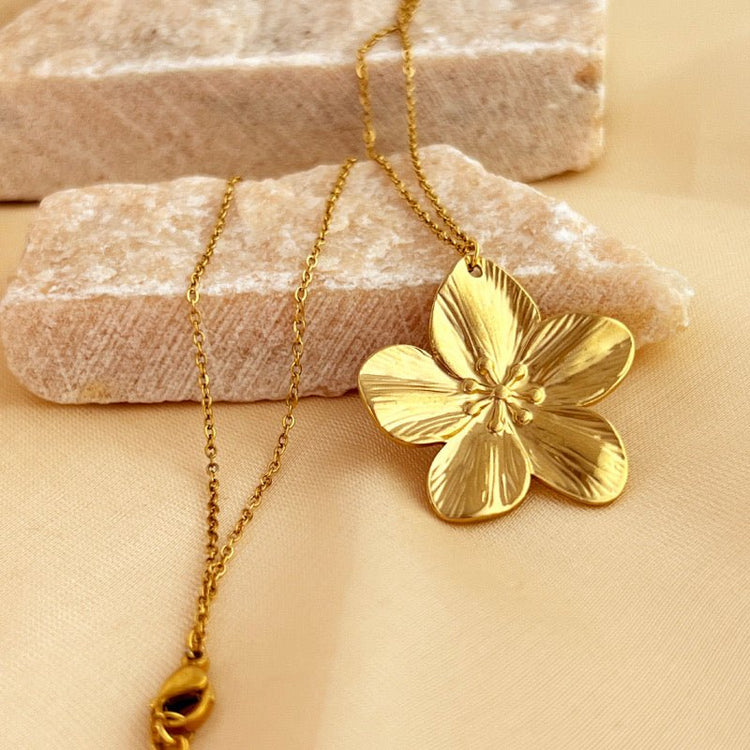 Collier fleur de lys - C’sBeauty shop