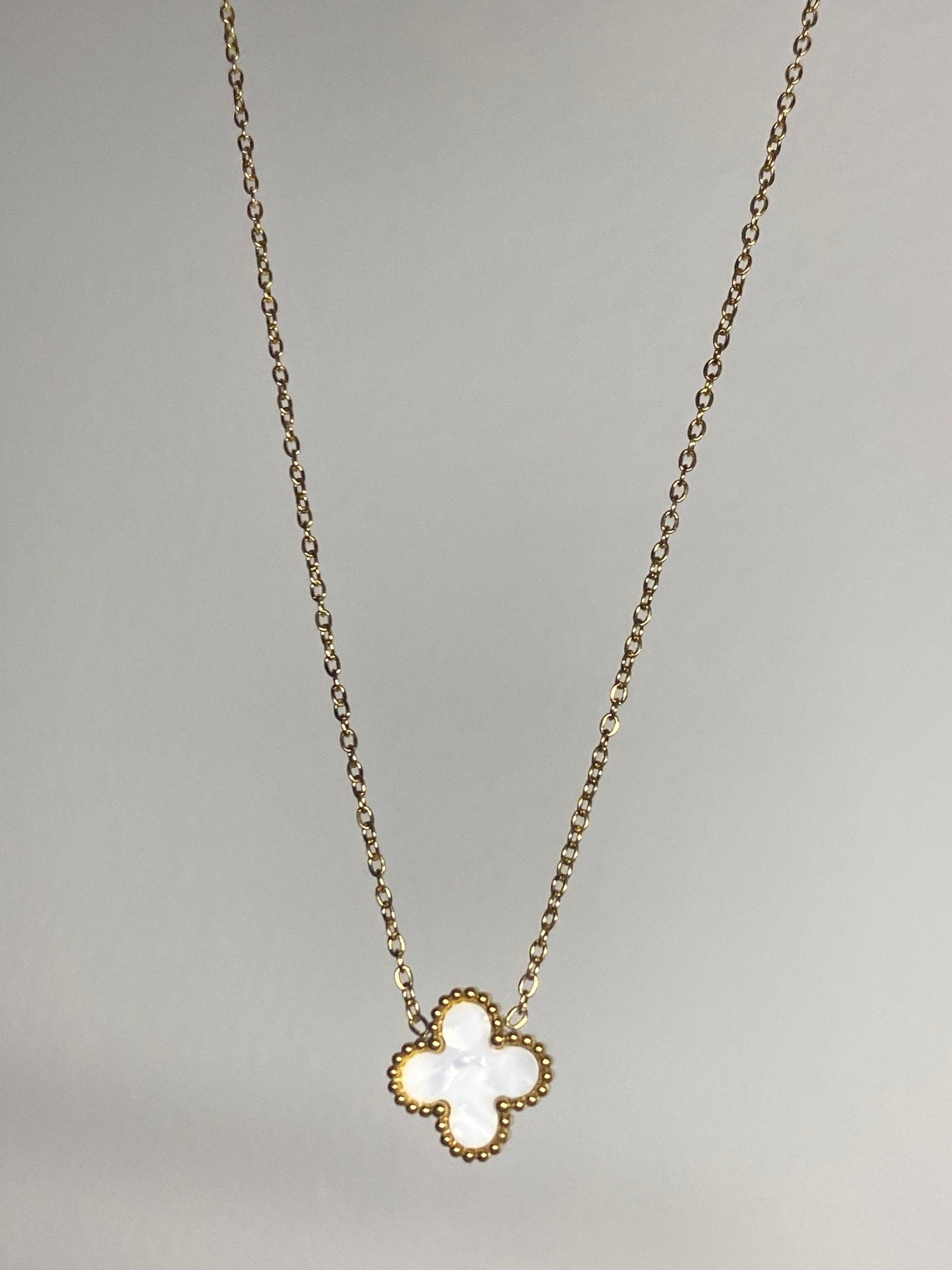 collier trefle color - C’sBeauty shopBlanc